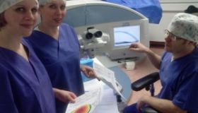 Novinka v liečbe keratokonusu: Implantácia rohovkových prstencov pomocou femtosekundového laseru 